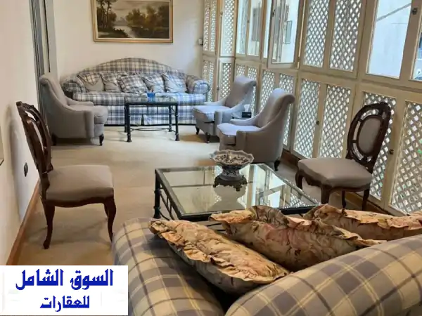 شقة للإيجار شارع المقدسي الحمرا مساحة 200م موقف إيجار شهري 2000 دولار تأمين نصف شهر وعمولة 400 دولار