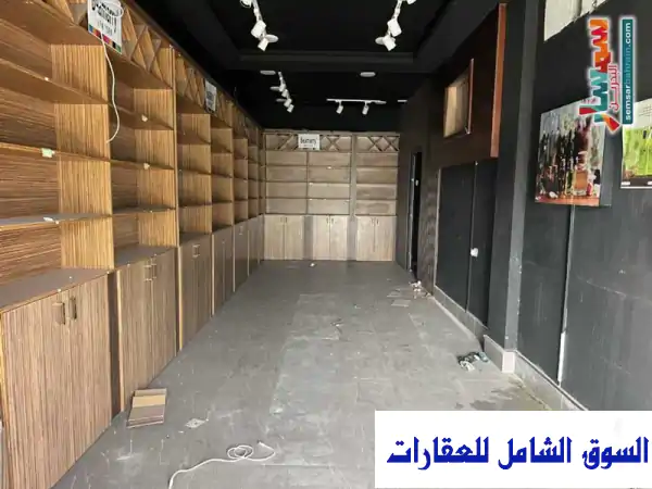 للإيجار محل في منطقة جرداب على شارع 77 الرئيسي الوسطى