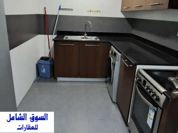 شقة مفروشة للإيجار مع إطلالة بحرية. قريبة جداً من مستشفى الملك حمد والجامعة الأيرلندية، ممتازة ...