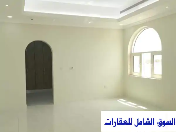 للإيجار فيلا طابقين العين غنيمة 7 غرف ماستر في الشعيبة