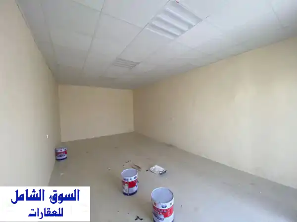 للإيجار مخزن في أم القيوين  منطقة الرملة 3 فرصة...