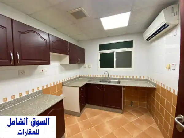 للإيجار شقق نظامية في الوكرة، مقابل مركز النسيم الطبي، سكن نظيف مساحات واسعة للعائلات. داخل عمارة ...