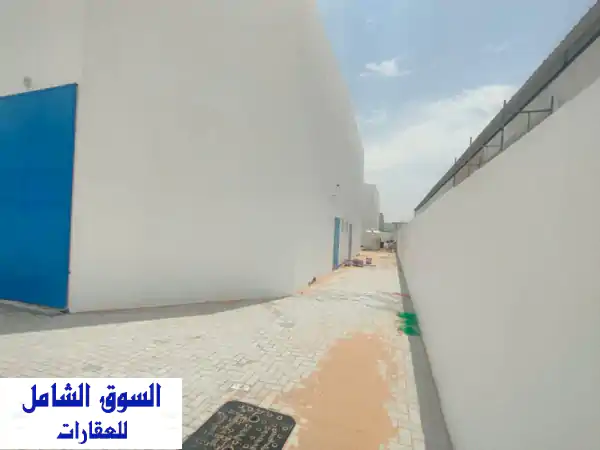 بيع  مستودعات جاهزة في الشارقة / الصجعة (الحنو) تملك حر لجميع الجنسيات جاهزة عدد المستودعات 6 ...