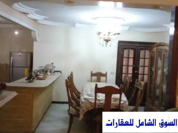 فرصة استثنائية: شقة فاخرة للإيجار بحدائق الأهرام - فيو مباشر للأهرامات + روف خاص 190م بسعر 12,000 ج.م!