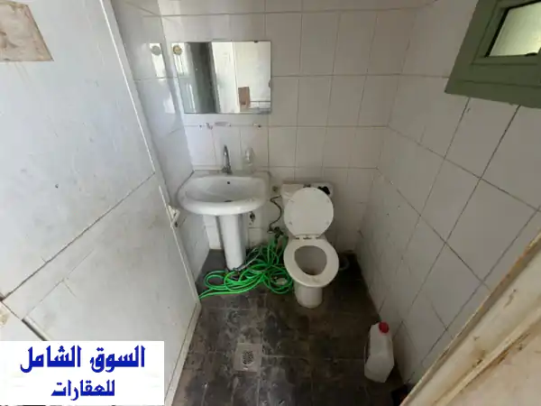 فرصة ذهبية! مستودع للإيجار بالشارقة، الصناعية 18 | 2300 قدم² | تخزين ولوجستيات بمرونة