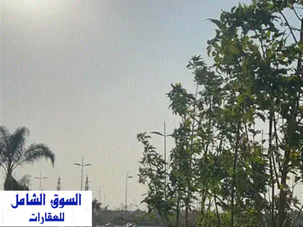 ارضي بجاردن 60 متر وشقه 243 متر للبيع في مدينتي B33 غرف و غرفه ناني تشطيب خاص و البيع بتنازل خالصه الثمن بفيو مفتوح و جاردن جاهزه و مزروعه و مطبخ امر