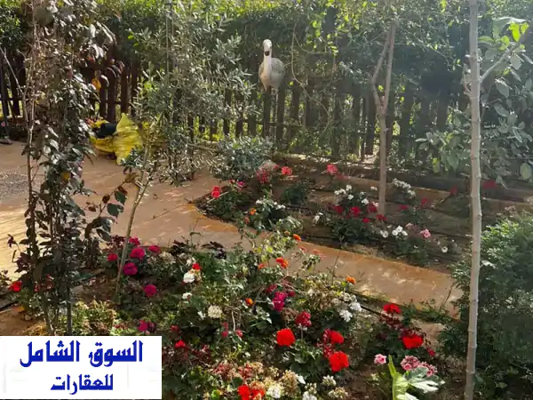 ارضي بجاردن 60 متر وشقه 243 متر للبيع في مدينتي B33 غرف...