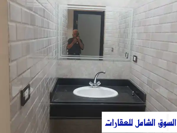 عش الرفاهية: دوبلكس سوبر لوكس للإيجار 300م بحديقة...