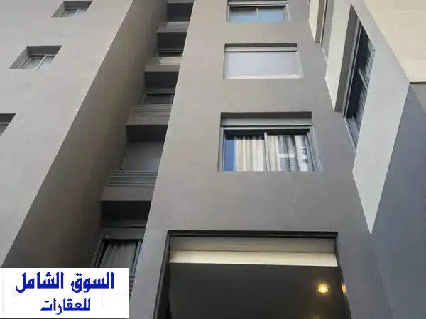 شقة أحلامك للبيع في عين الرمانة: 180م² 3 غرف نوم وموقفين...