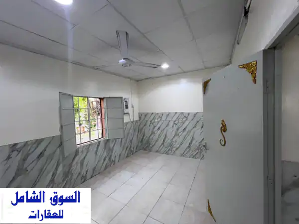 للإيجار السنوي  بيت عربي في الليوارة 1 فرصة مميزة للإيجار في منطقة الليوارة 1، بيت عربي نظيف وواسع ...