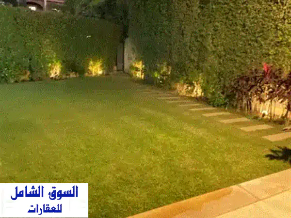 فيلا مستقلة مفروشة مودرن جدا وراقية للايجار في كمبواند ميفيدا