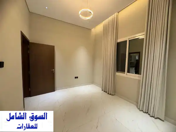 فيلا فاخرة للإيجار بالزاهية عجمان: 5 غرف ماستر، موقع استراتيجي وتسهيلات دفع مرنة
