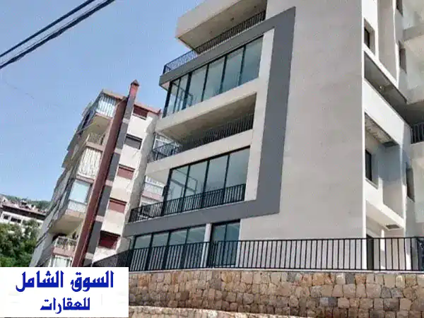 شقة فاخرة مفروشة بالكامل للإيجار: إطلالة جبلية...