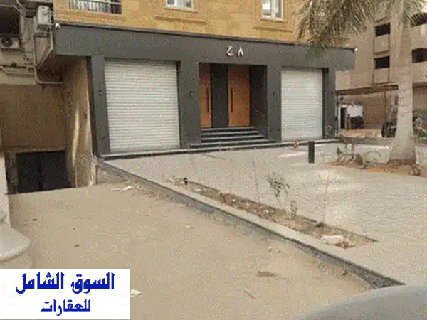 محل تجاري 360 متر علي شارع الجامعه  قصاد كمبوند نكست بوينت