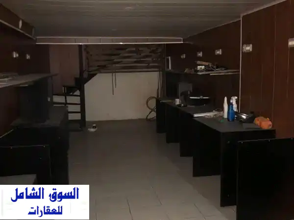 فرصة استثمارية نادرة: متجر فسيح 100 م² للبيع في الزلقا...