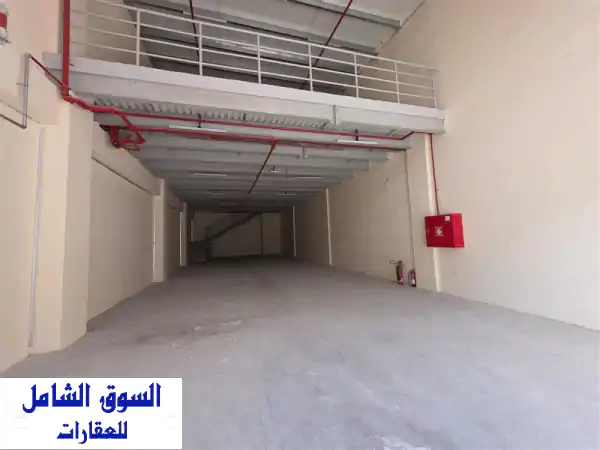 فرصة مميزة: مستودع للايجار 4000 قدم² بالجرف الصناعية...