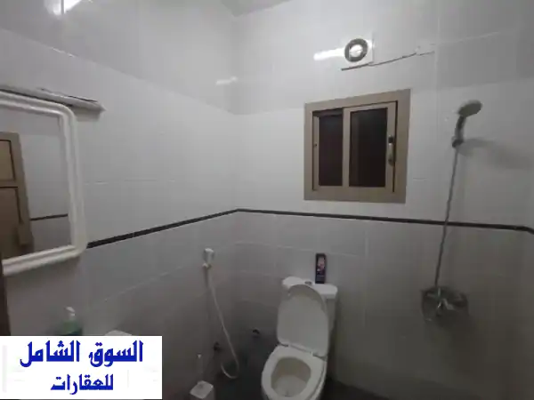 استوديو للإيجار في عراد | شامل الكهرباء وشبه مفروش | 120 دينار بحريني شهرياً