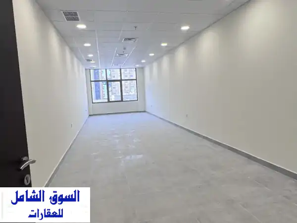 مكاتب للإيجار في حولي، مجمع حيوي على شارع تونس. مواقف سيارات متوفرة خلف المجمع. مساحات مختلفة تناسب ...