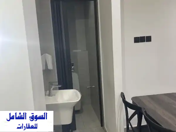 يوجد مطعم شاورما ومشويات مجهز بجميع المعدات للإيجار بحي العزيزية سواء الإيجار الكلي أو الجزئي ...