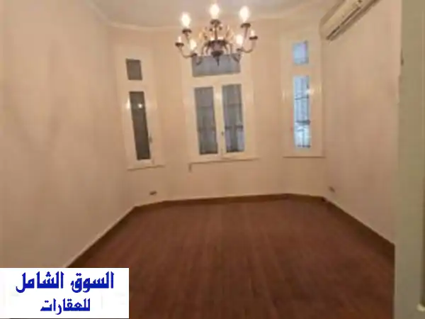 مكتب 5 غرف سقف عالي واجهه بشارع القصر العيني جاردن سيتي