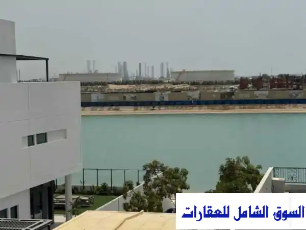 فيلا الأحلام بالشارقة: إيجار سنوي فاخر بجزيرة خاصة وإطلالة بحرية | أجمل مكان الحمرية