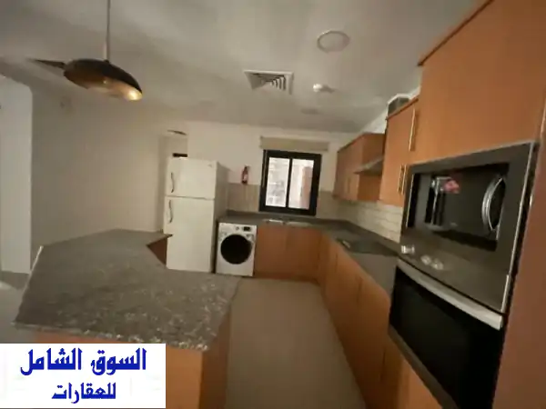 يوجد لدينا شقة راقية بتصميم عصري حديث مميزة،...