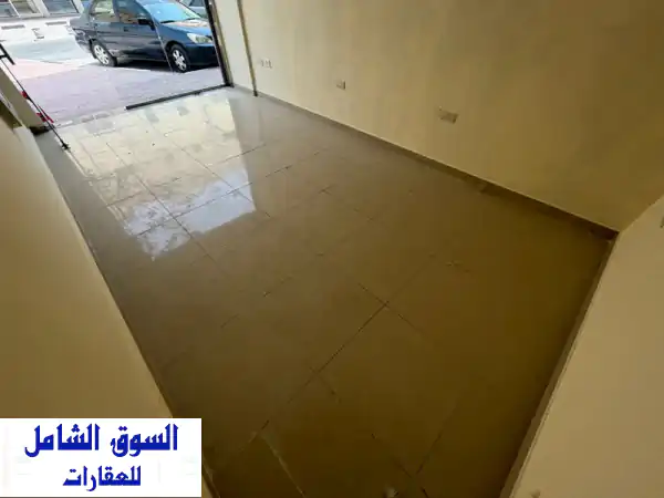 مساحة ممتازة وبأقل سعر للإيجار الروضة 1 خلف مركز شرطة الحميدية مساحة كبيرة تكيف سبليت 15 ألف سنوي ...