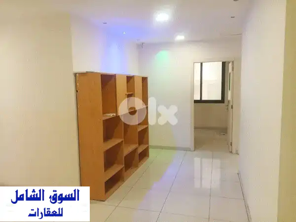 فرصتك الذهبية في الزلقا! مكتب فخم 210 م² طابق أرضي مع...