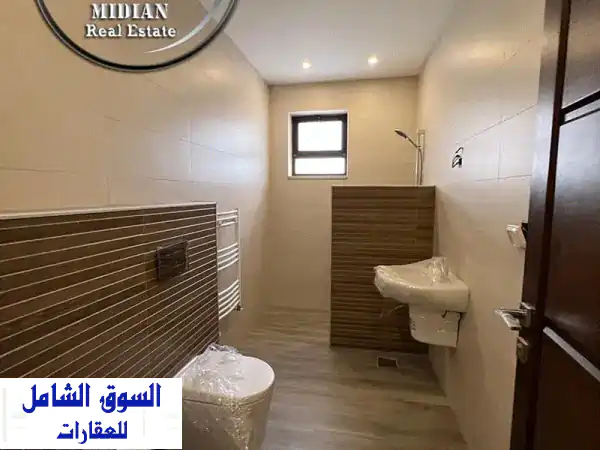 شقة جديدة للبيع طابق ثالث دير غبار مساحة 250 م مع ترس 50 م تشطيبات و ديك