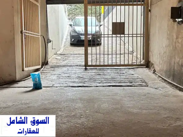فرصة ذهبية: مستودع للإيجار بالحمرا مر تقلا | موقع استراتيجي على طريق دمشق-بيروت (R1224)