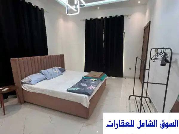 فيلا مفروشة فخمة للإيجار الشهري في عجمان الياسمين | 5 غرف ماستر | مساحات واسعة | سكن عائلي راقٍ