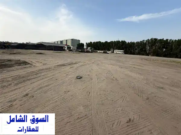 فرصة ذهبية! أرض استثمارية ضخمة للإيجار 400 ألف قدم²...