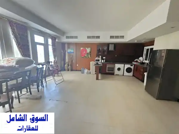 للبيع شقة دوبلكس مميزة في الجفير. التفاصيل: 1....