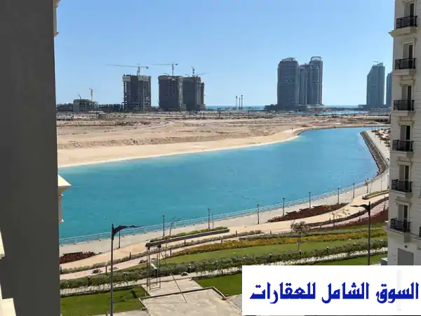 شقة فندقية فاخرة للإيجار بالحي اللاتيني العلمين بحري...