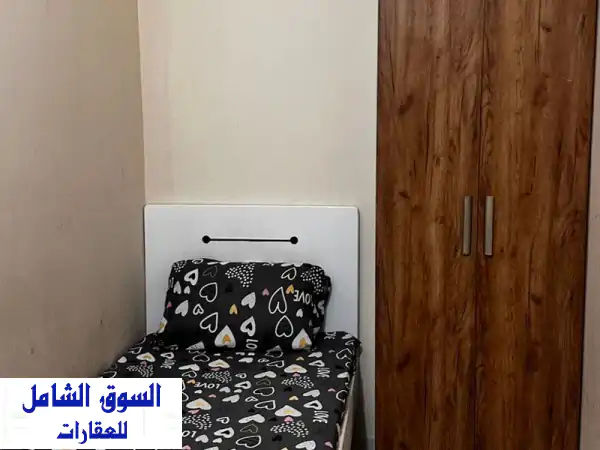فرصة ذهبية: بارتشين للإيجار في سكن بنات حصري بالراشدية 1 - آمان، راحة وخصوصية بـ 850 درهم فقط!