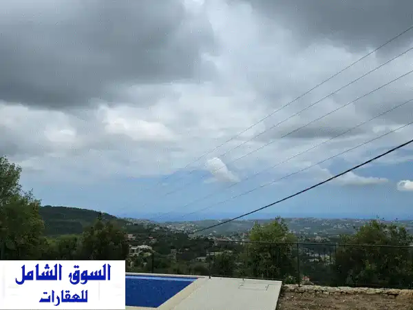 فيلا فاخرة للبيع في البترون، شبتين: إطلالة بحرية...