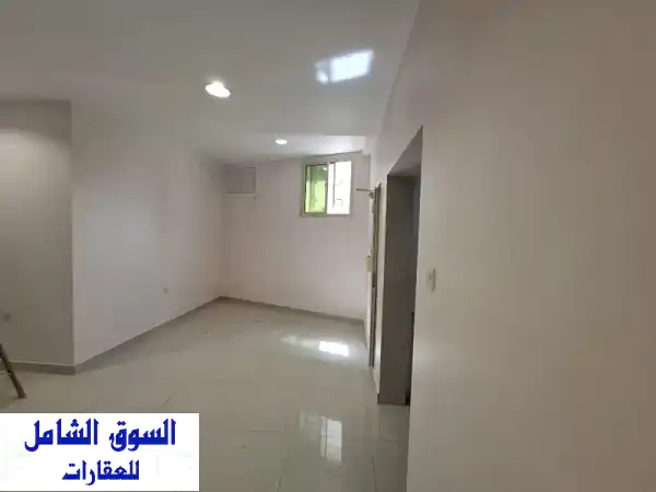 شقة للإيجار بالسلمانية: 150 د.ب شامل EWA وموقع حيوي قرب مجمع السلمانية الطبي