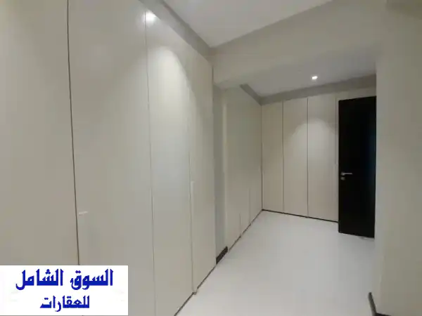 فيلا فاخرة للإيجار بمدينة خليفة | استقلالية تامة، 6 غرف ماستر، ومسبح خاص