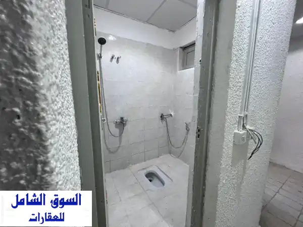 بيت عربي للإيجار السنوي  الليوارة 1 / عجمان (قريب من متحف عجمان) بيت مكون من 5 غرف نوم ومجلس ومطبخ ...