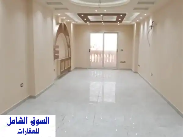 فرصة العمر بميامي الإسكندرية: شقة 185م سوبر لوكس،...