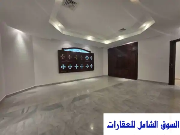 للابجار فيلا بمشرف 6 غرف مساحة 500 متر للإيجار في مشرف حولي