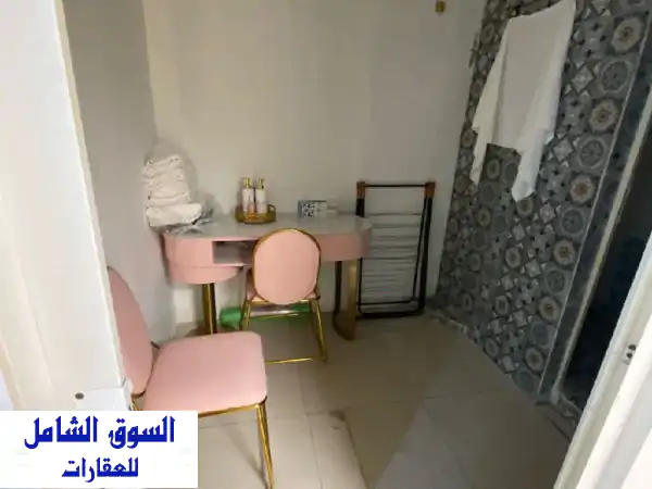 فرصة ذهبية: صالون نسائي فاخر للبيع بالخان، موقع حيوي وجاهز للتشغيل الفوري!