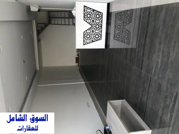 فرصة استثمارية ذهبية: 5 محلات تجارية ضخمة للإيجار بشارع حيوي بدلمونيا الصناعية الجديدة | موقع مثالي لمشروعك (350 د.ب.)
