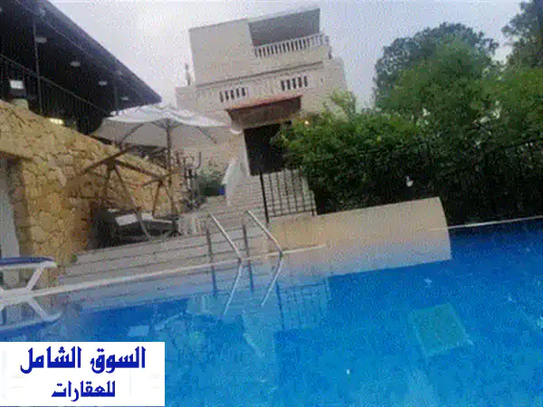 فيلا الأحلام في بيت مري: إيجار صيفي 4 أشهر | إطلالة جبلية خلابة وحديقة 700م²!