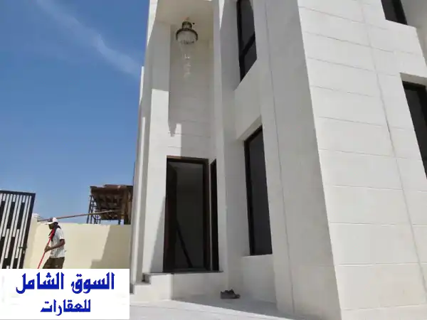 فرصة استثنائية: فيلا زاوية 4 غرف ماستر سوبر...