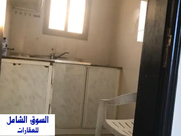 يوجد لدينا شقة استوديو للإيجار شامل الكهرباء والماء. الموقع منطقة عراد. تتكون الشقة من غرفة وحمام ...