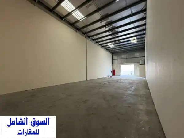 مستودع ومساحة تشغيلية 2800 قدم2 للإيجار...