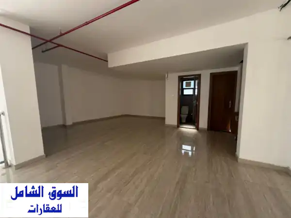 صالة عرض استثنائية للإيجار في الجرف، عجمان | 8400 قدم² G+Mezz | موقع استراتيجي لنمو أعمالك