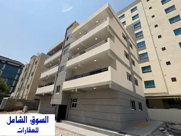 فرصة العمر! بناية تجارية استثمارية فاخرة للبيع...