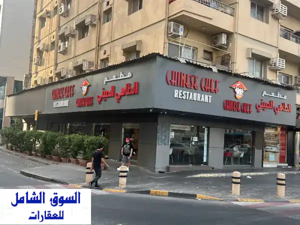 فرصة استثمارية ذهبية: مطعم كبير للبيع بالشارقة، 200م²، إيجار رخيص، جاهز ومرخص بموقع زاوية استراتيجي بالمجاز 2!
